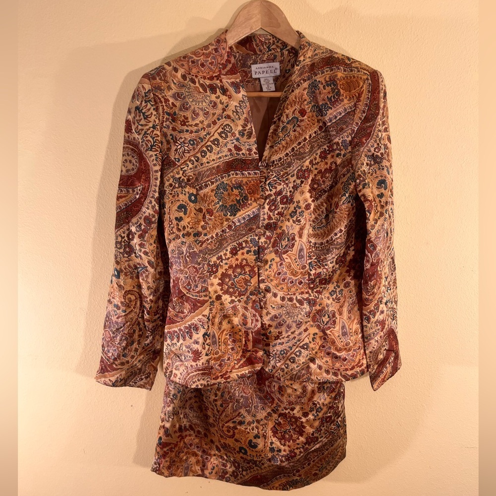 VNTG 70s-Look Quiet Luxury Adrianna Papell 100% Silk 2 Piece Skirt Set 10